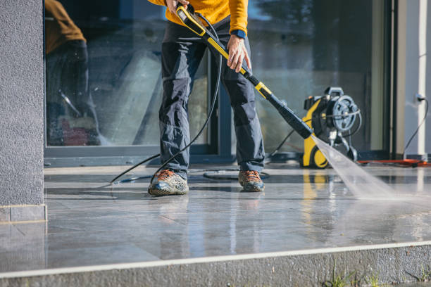 Best Roof Power Washing Services  in Wynantskill, NY